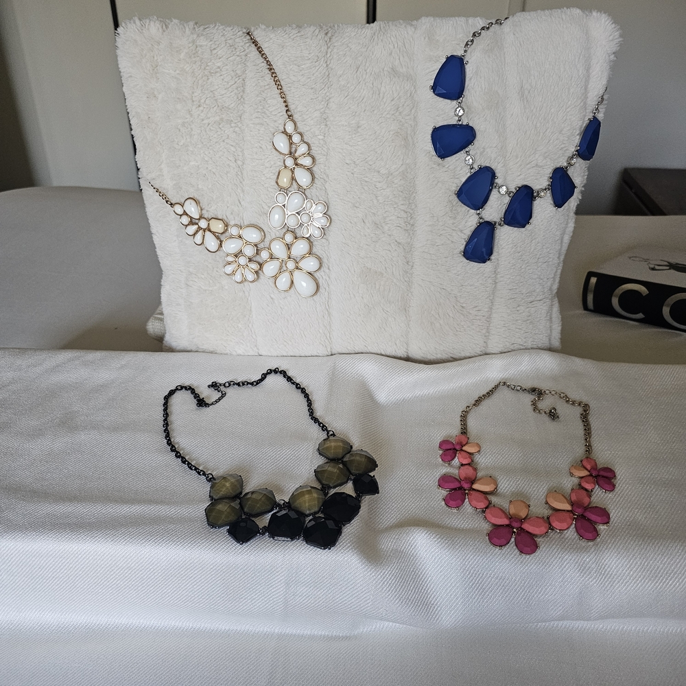 Elegant Multi-Color Statement Necklace Set